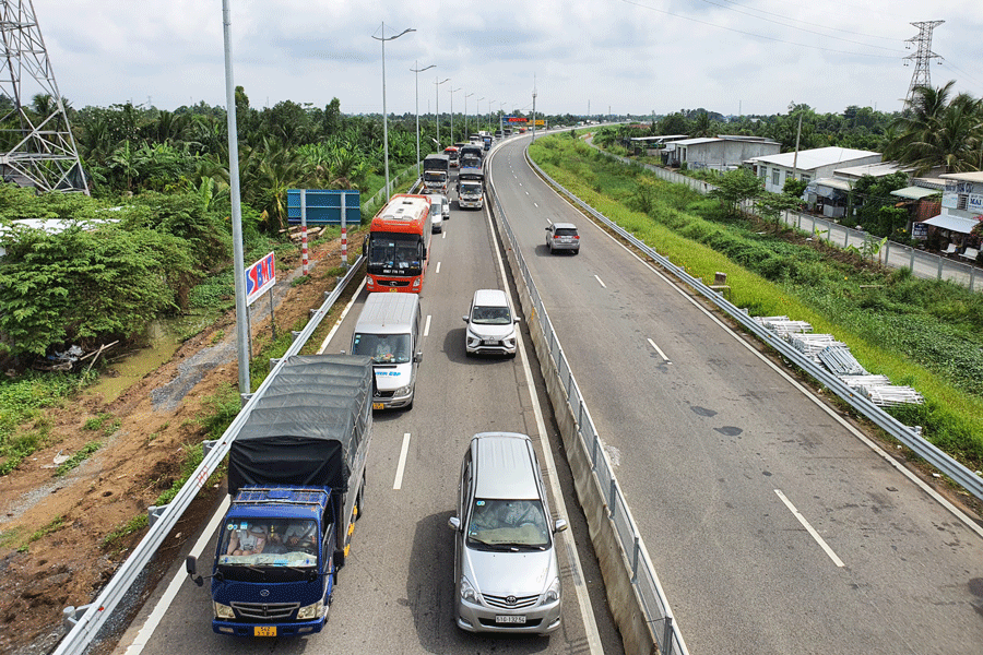 Cục Đường cao tốc Việt Nam "xắn tay" hỗ trợ, sớm khởi công 14 cao tốc gần 900km năm 2024