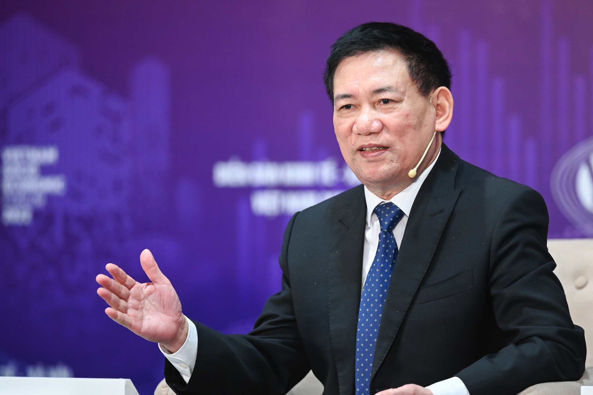 Bộ trưởng Bộ Tài chính Hồ Đức Phớc: "Chúng tôi sẽ rà soát lại toàn bộ chính sách ưu đãi thuế thu nhập doanh nghiệp để báo cáo cấp có thẩm quyền xem xét sửa đổi, bổ sung đảm bảo phù hợp với điều kiện kinh tế - xã hội của Việt Nam cũng như thông lệ quốc tế và tính thống nhất của hệ thống chính sách thuế".
