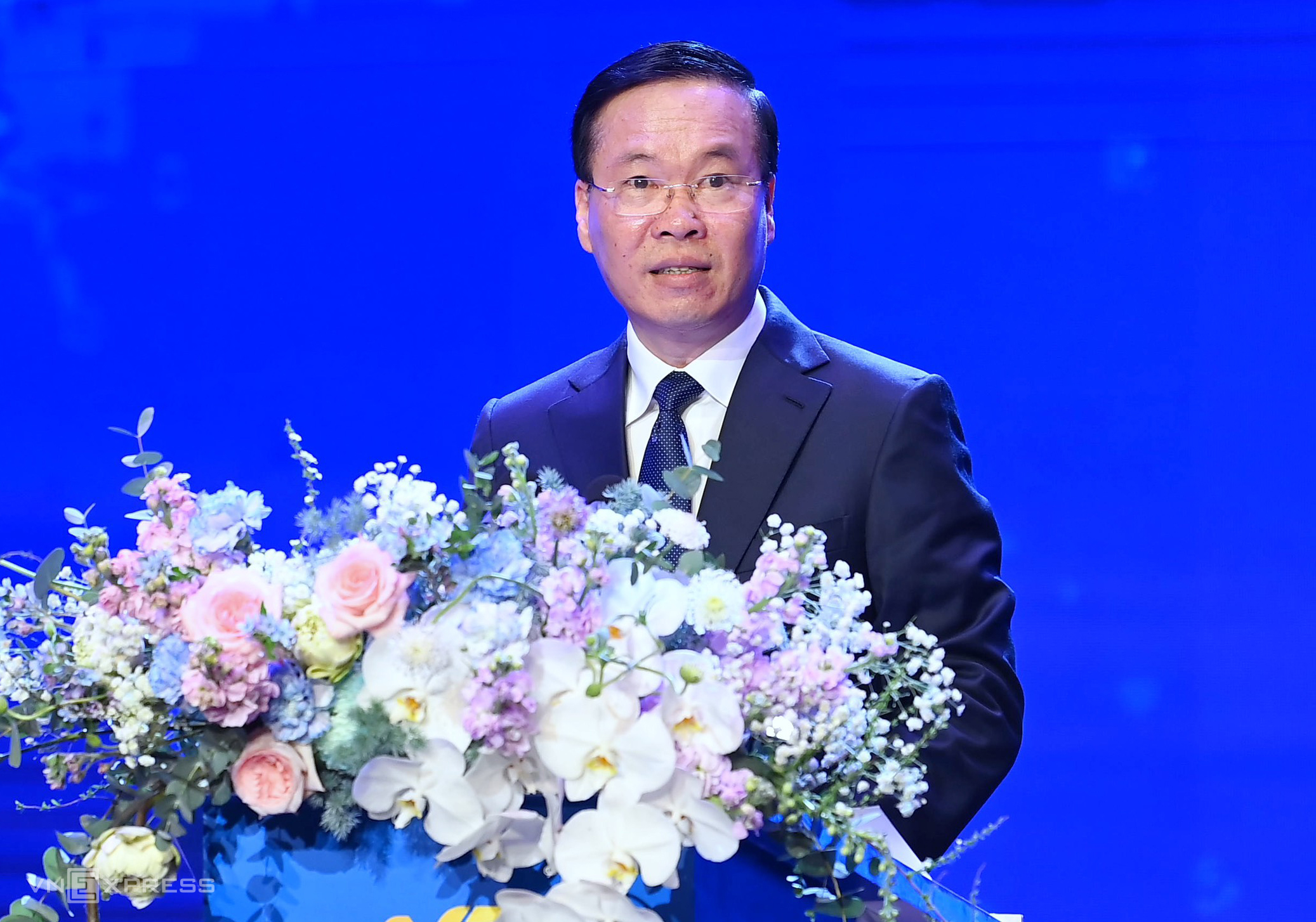 Chủ tịch nước V&otilde; Văn Thưởng nhấn mạnh tin tưởng mỗi c&ocirc;ng tr&igrave;nh được xướng t&ecirc;n ở lễ trao giải Vin Future 2023 l&agrave; niềm kỳ vọng lớn cho cuộc sống tốt đẹp của h&agrave;ng trăm triệu, thậm ch&iacute; h&agrave;ng tỷ người tr&ecirc;n h&agrave;nh tinh.