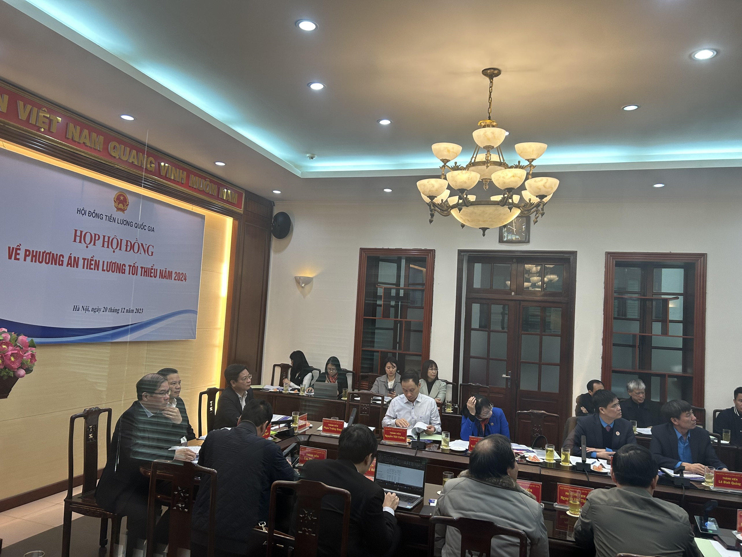 Phiên họp lần 2 của Hội đồng Tiền lương Quốc gia sáng 20/12. 