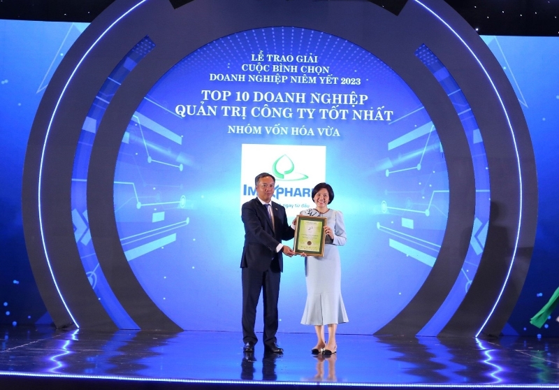 Imexpharm honored as best company in annual reports and company management