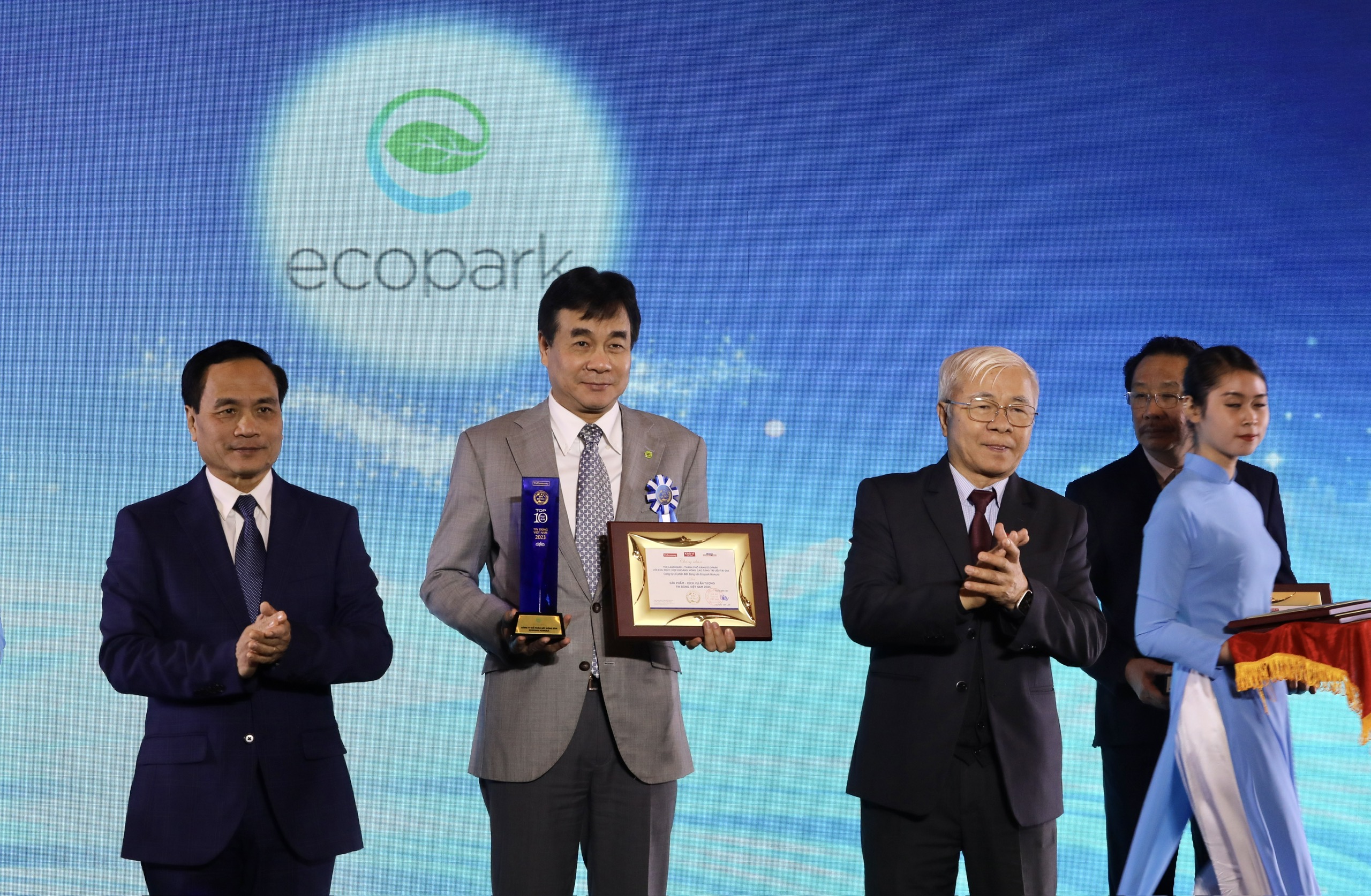 Đại diện Công ty cổ phần Bất động sản Ecopark Nomura. Ảnh: Việt Dũng.