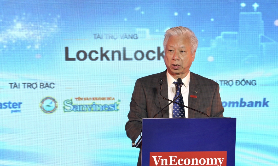 Ông Đào Quang Bính, Tổng Giám đốc, Tổng Thư ký Tòa soạn Tạp chí Kinh Tế Việt Nam – VnEconomy phát biểu tại Lễ Công bố & Vinh danh Top 50 Sản phẩm - Dịch vụ Tin Dùng Việt Nam 2023. Ảnh: Việt Dũng.