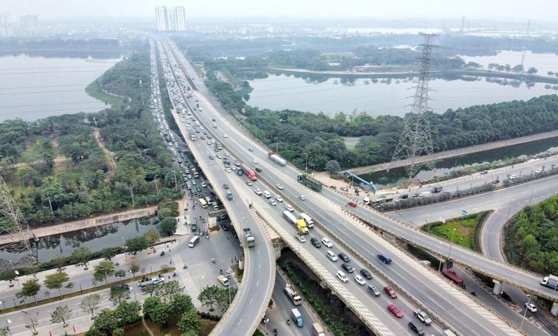 Dự án áp dụng hình thức lựa chọn nhà đầu tư là đấu thầu rộng rãi trong nước; thời gian tổ chức lựa chọn nhà đầu tư trong năm 2024.