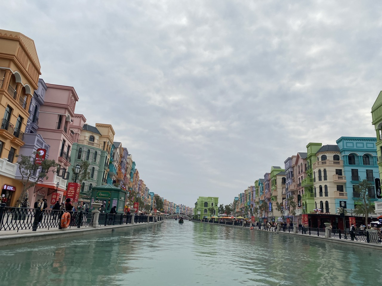 Mega Grand World Hà Nội với hai phân khu Venice và K-Town