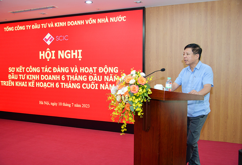 Đồng chí Hồ Sỹ Hùng - Bí thư Đảng ủy, Phó Chủ tịch Uỷ ban Quản lý vốn nhà nước tại doanh nghiệp phát biểu tại hội nghị.