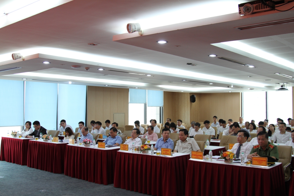 Toàn cảnh hội nghị.