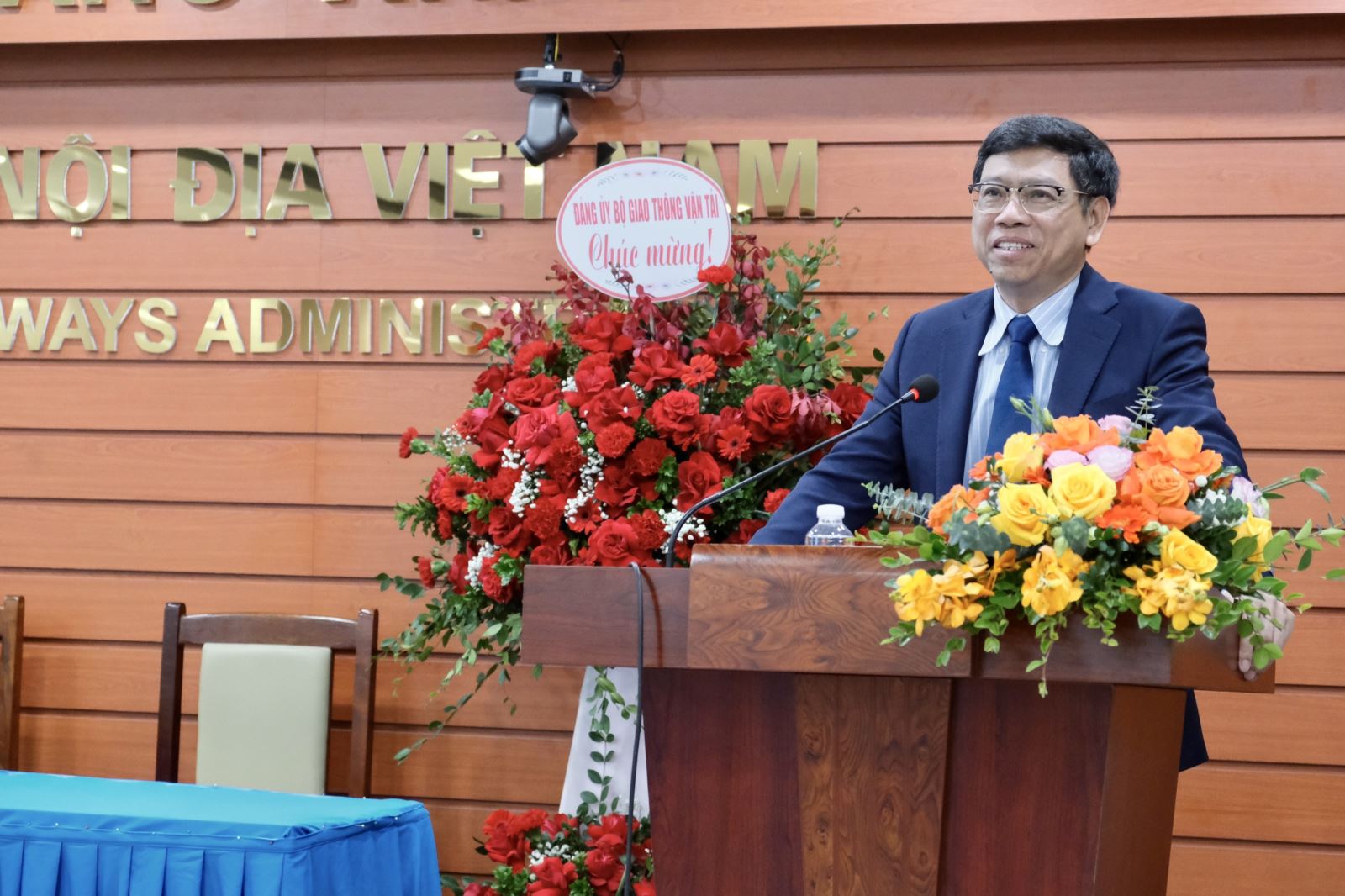 Thứ trưởng Bộ Giao thông vận tải Nguyễn Xuân Sang phát biểu chỉ đạo hội nghị.
