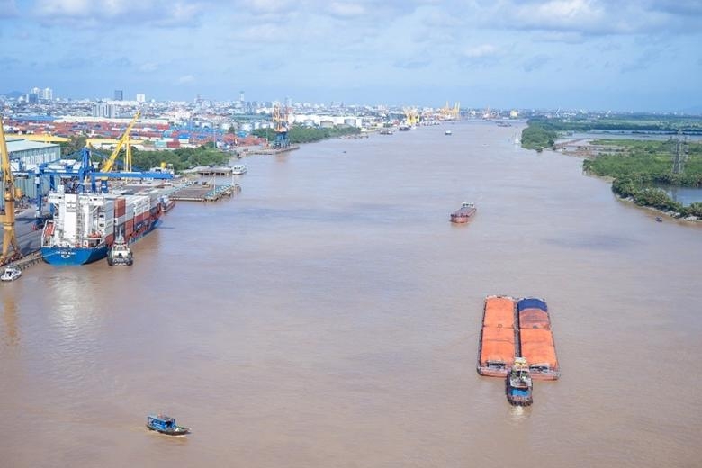 Passenger and cargo transport by inland waterways on the rise
