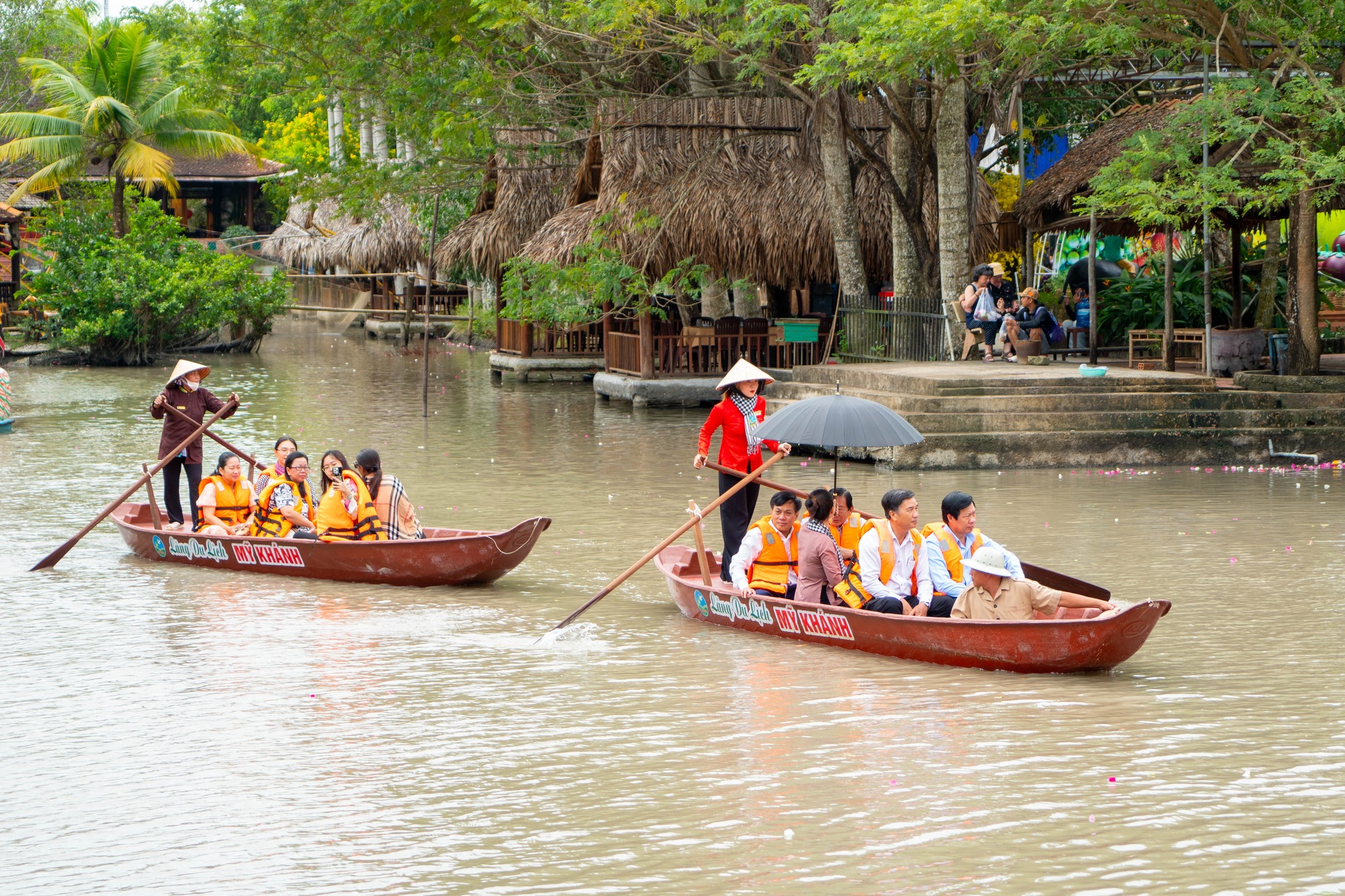 OCOP chính là vật thể minh chứng cho những khám phá, trải nghiệm của khách du lịch, những câu chuyện tại mỗi vùng miền. 