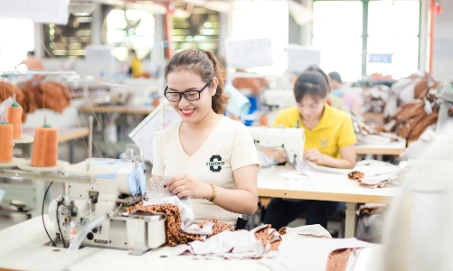 Nhiều tỉnh Bắc Trung Bộ công bố mức thưởng Tết