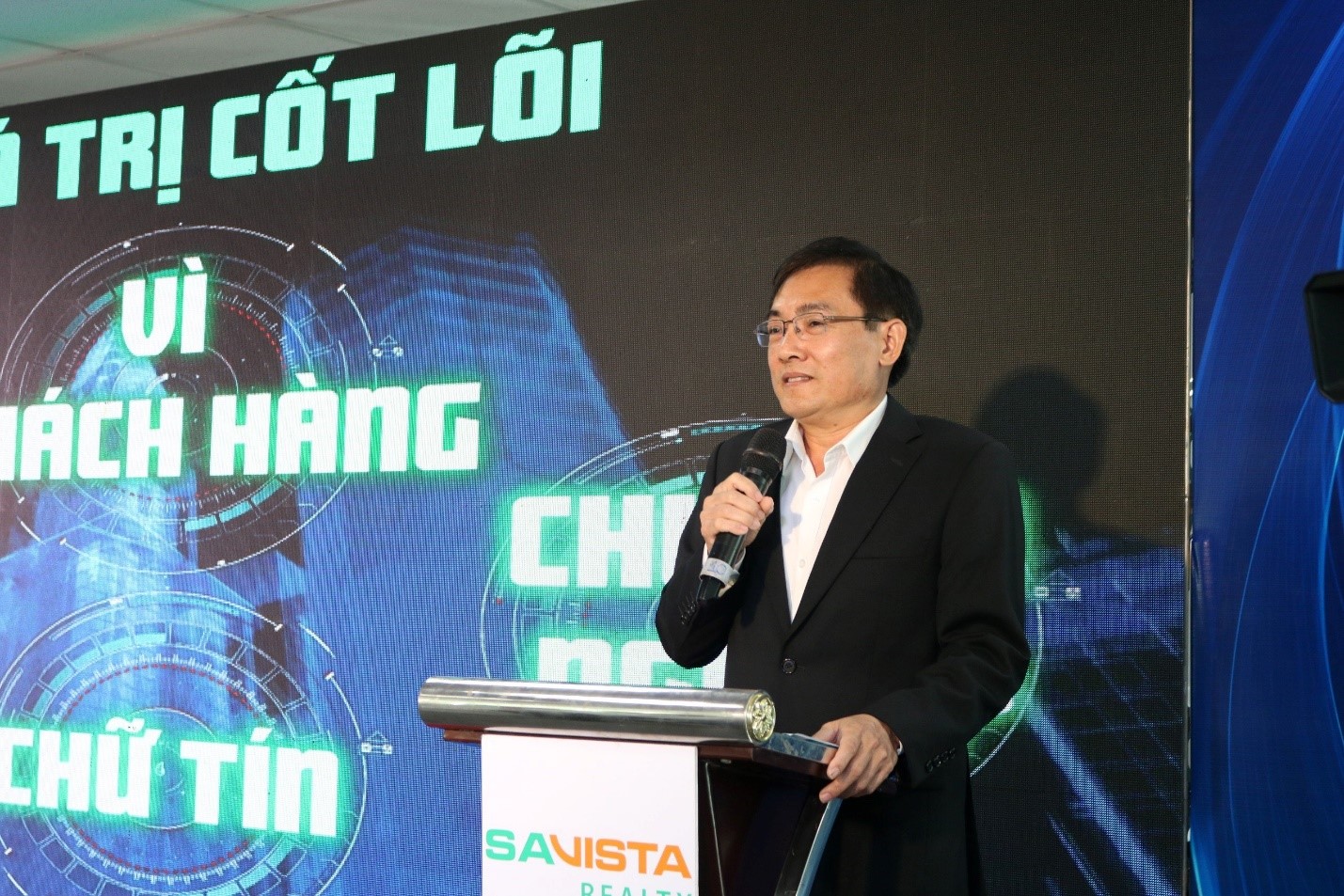 Ông Nguyễn Tiến Dũng - Tổng Giám đốc SAVISTA Holdings chia sẻ tại buổi ra mắt thương hiệu Savista Realty.