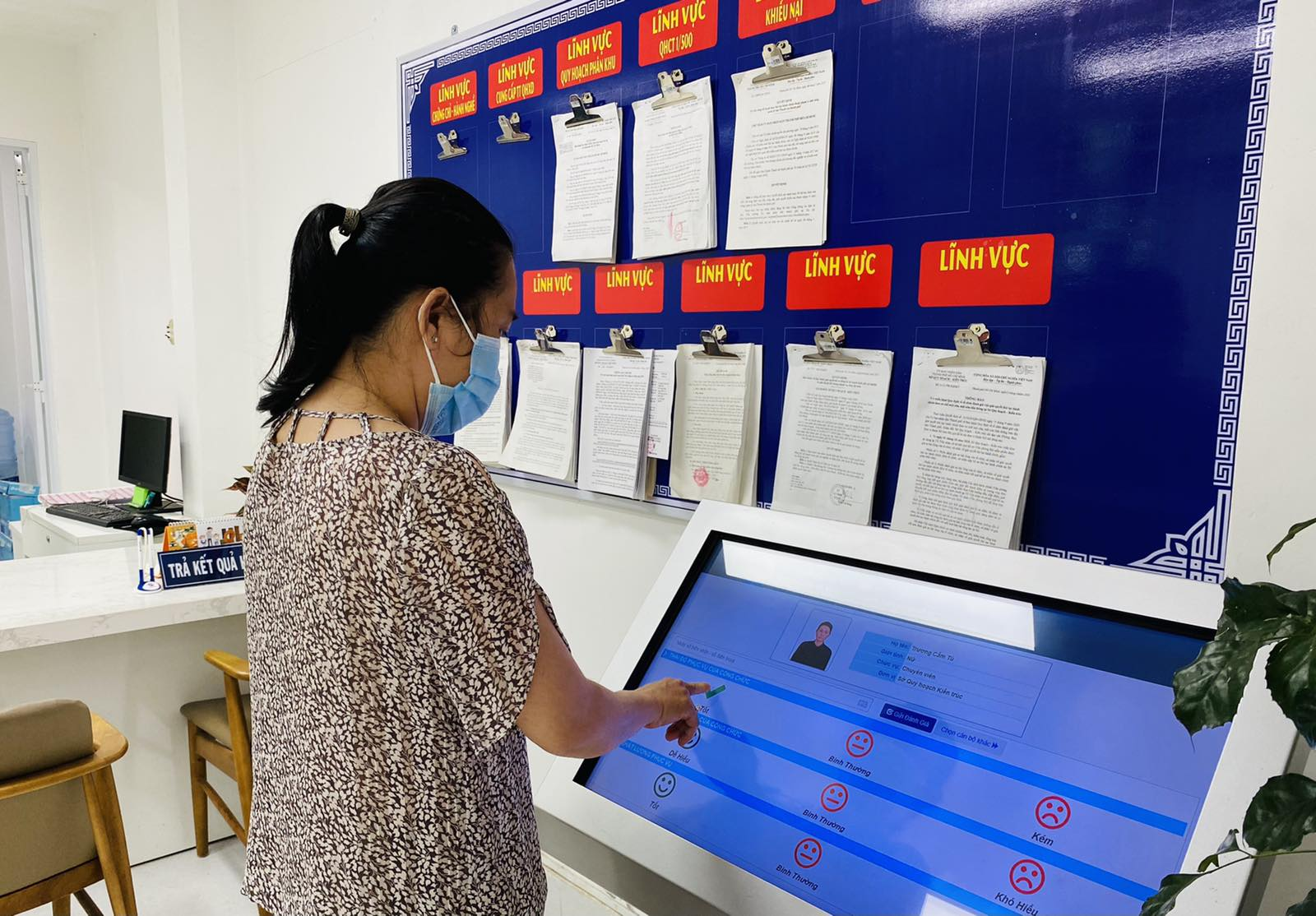 TP.HCM nghiên cứu các phương án cắt, giảm mức thu lệ phí thủ tục hành chính. Ảnh minh họa.