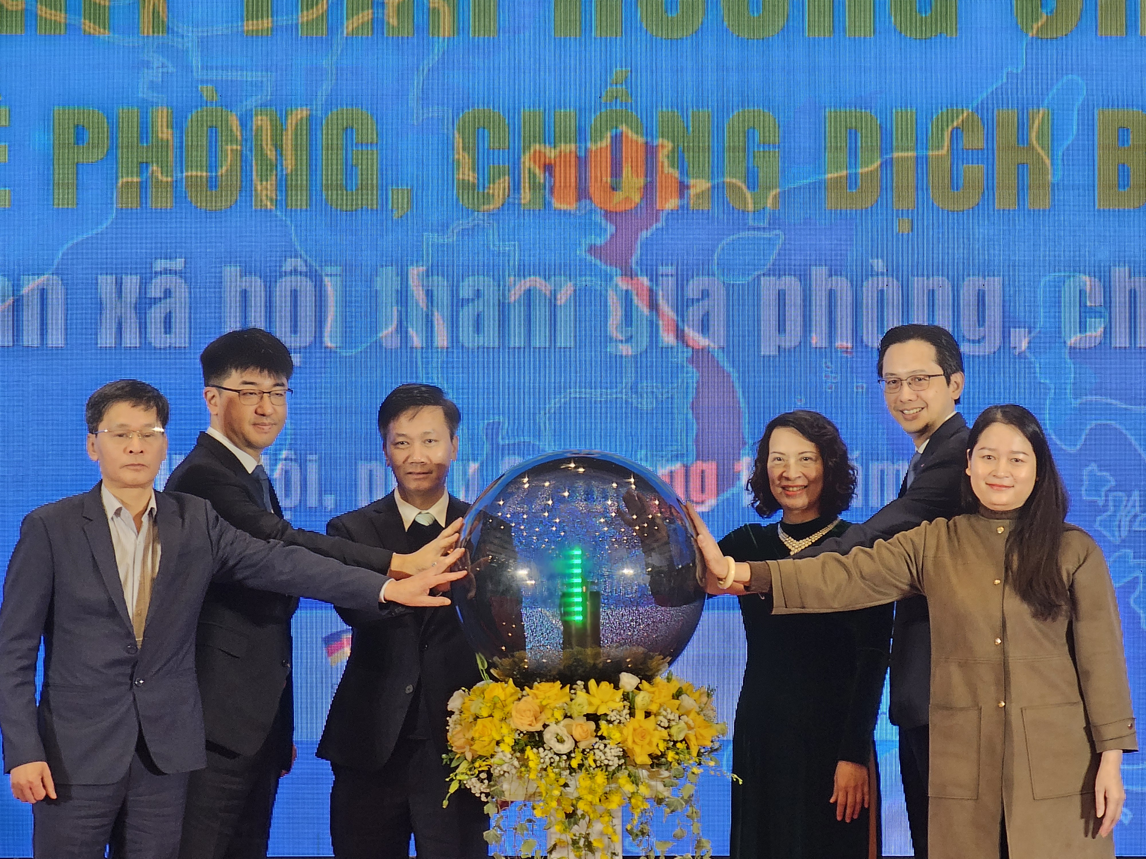 C&aacute;c đại biểu dự Lễ m&iacute;t tinh hưởng ứng ng&agrave;y Quốc tế ph&ograve;ng, chống dịch bệnh năm 2023. Ảnh - Tuấn Dũng.