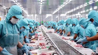 2023 trade surplus with Europe and Americas at $125bln