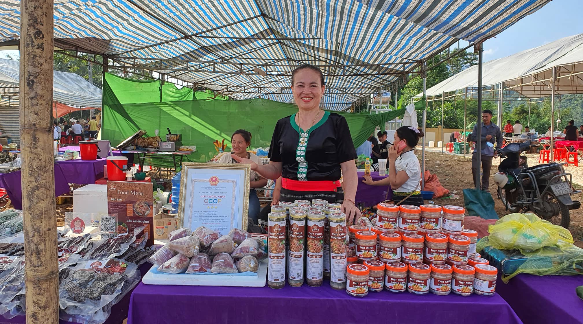 Sản phẩm thịt chua của&nbsp;cơ sở sản xuất Cường Ho&agrave;i đ&atilde;&nbsp;đạt chứng nhận OCOP 3 sao.