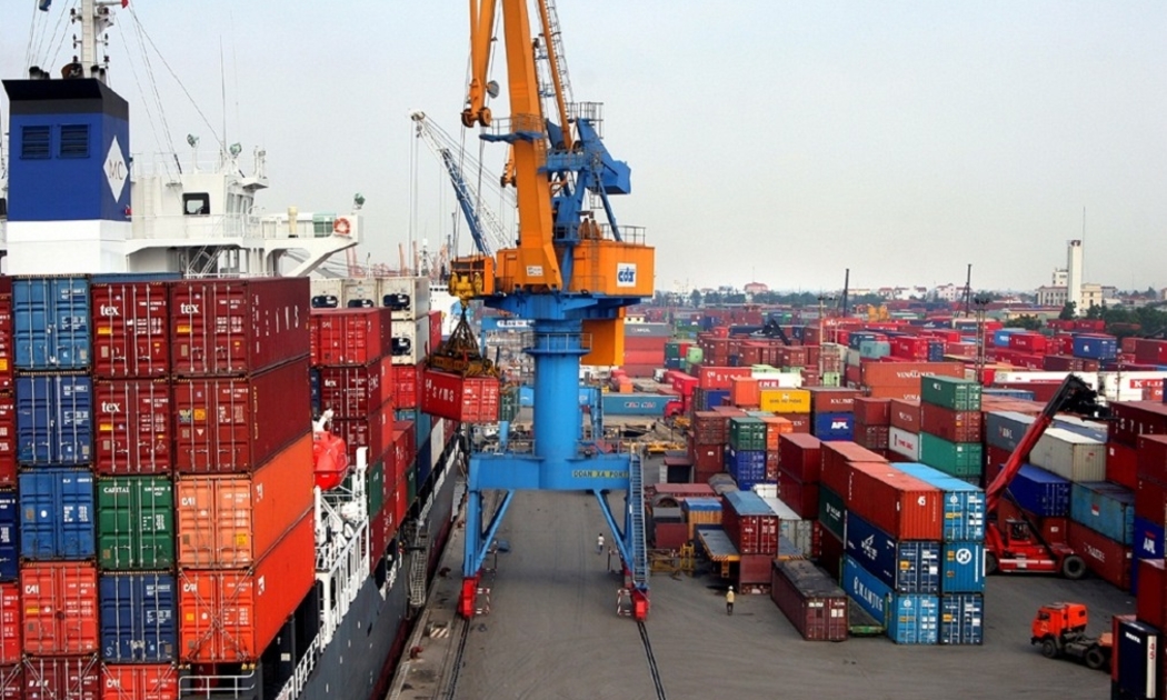 Tổng trị giá xuất khẩu của Việt Nam tính đến ngày 15/12/2023 đạt 337,62 tỷ USD, giảm 5,2% so với cùng kỳ năm 2022.