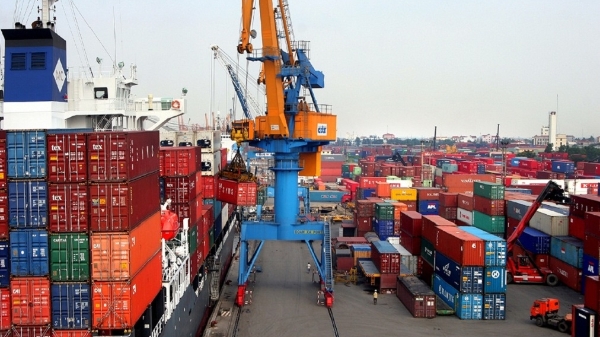 Xuất nhập khẩu vẫn “hụt hơi” nhưng thặng dư thương mại lên tới 25,27 tỷ USD