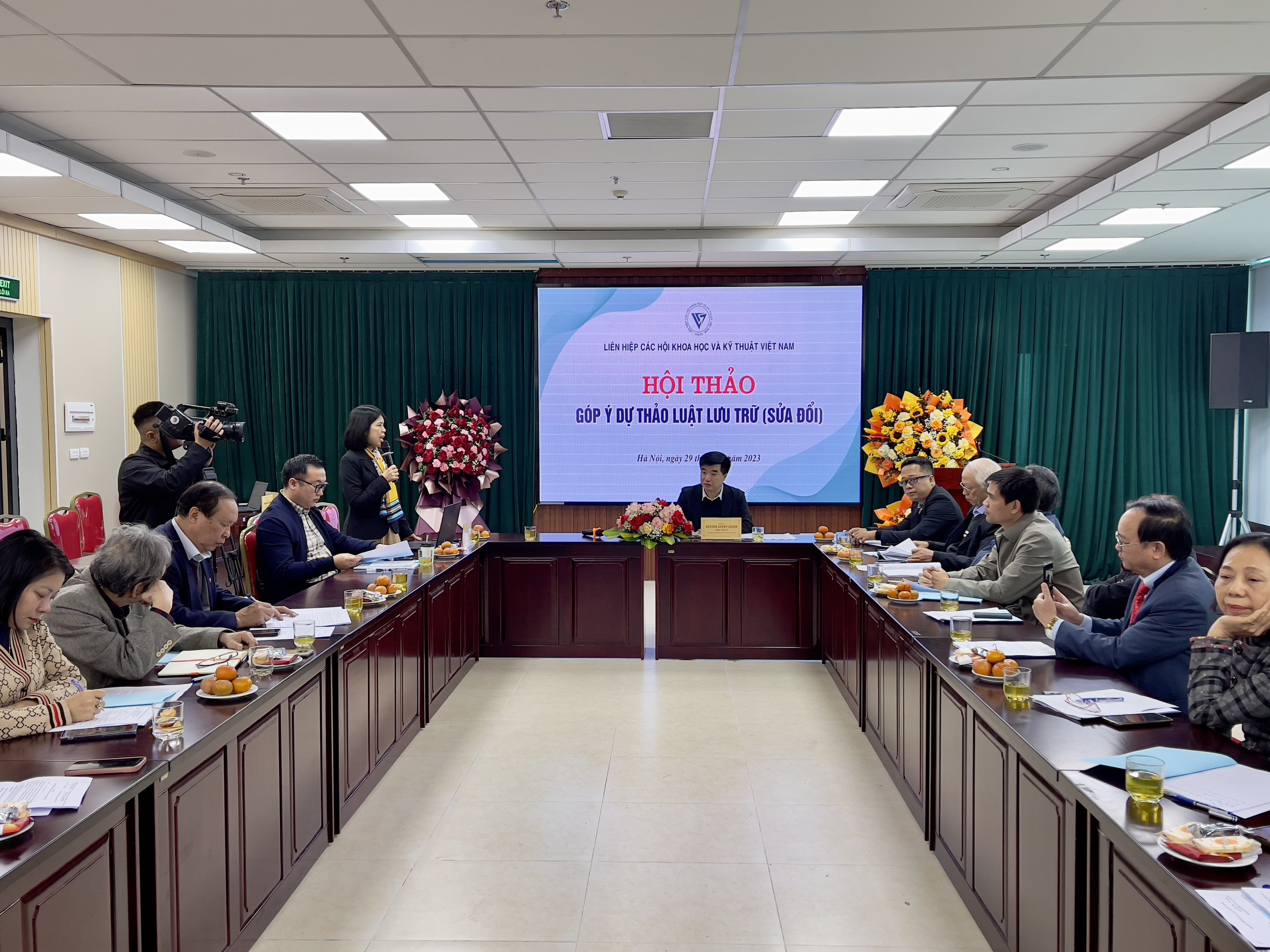 Các chuyên gia góp ý dự thảo Luật Lưu trữ (sửa đổi)