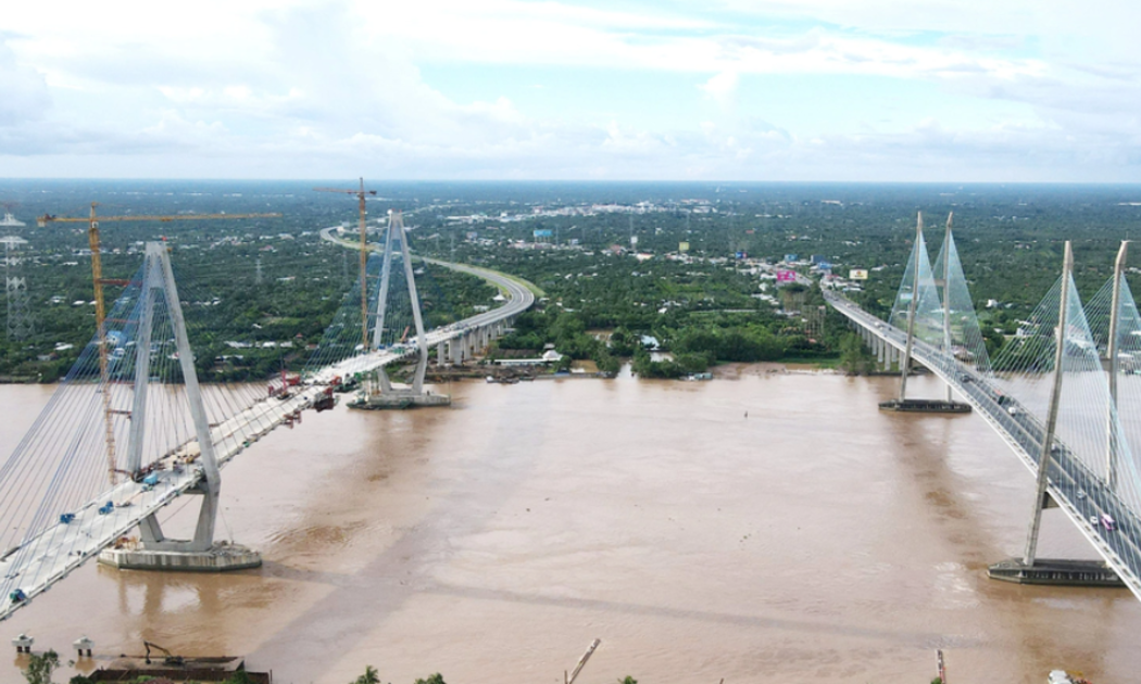 Tổng số đường bộ cao tốc nước ta đến thời điểm hiện nay đạt 1.892km.