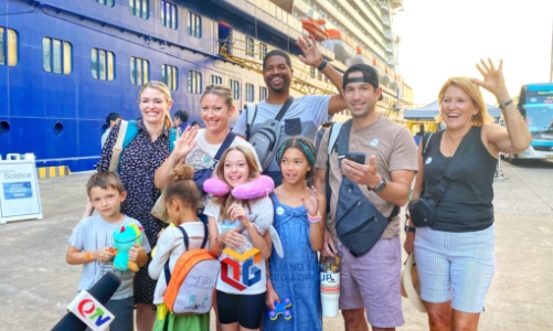 Vịnh Hạ Long là điểm đến yêu thích của du khách dịp Tết Dương lịch 2024