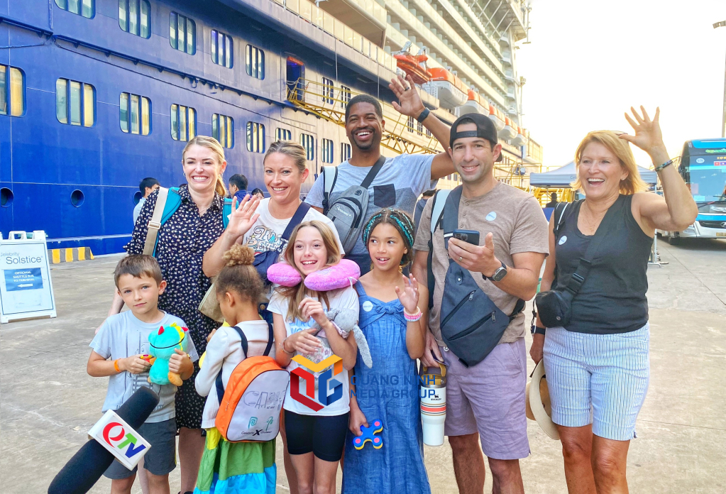 Vịnh Hạ Long là điểm đến yêu thích của du khách khi đến Quảng Ninh. Ảnh: Quảng Ninh