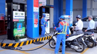 PM asks that fuel supply for production and trade be ensured