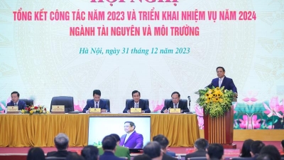 PM seeks prompt completion of Land Law amendments