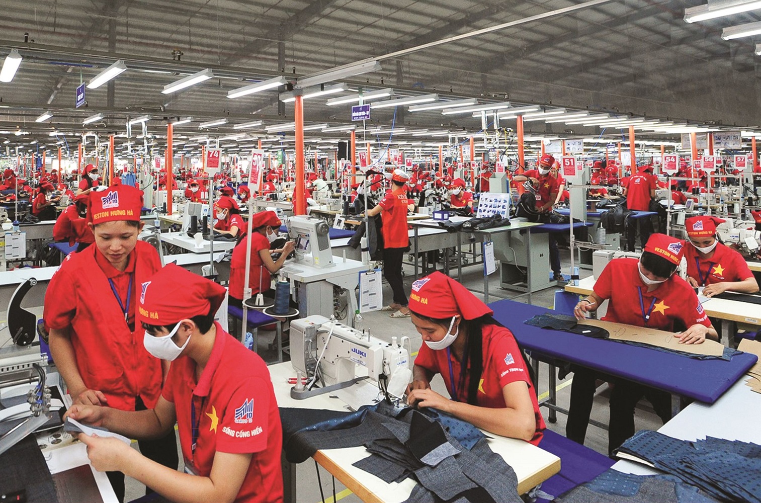 Năm 2024, May 10 đặt mục tiêu doanh thu đạt 4.500 tỷ đồng vượt 6,6% so với năm 2023.