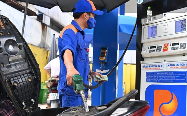 Bộ Công Thương yêu cầu lập hóa đơn điện tử tại các cửa hàng bán lẻ xăng dầu cho khách hàng theo từng lần bán hàng