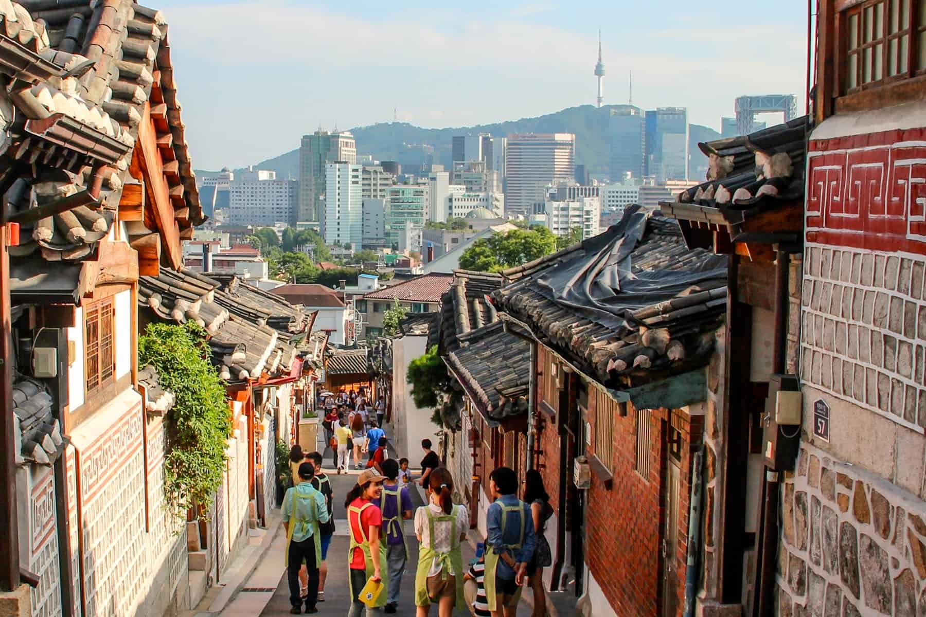 Tokyo (Nhật Bản) và Seoul (Hàn Quốc) là những điểm nóng quốc tế xếp hạng thứ 1 và 2 trong năm 2024 đối với du khách Mỹ.