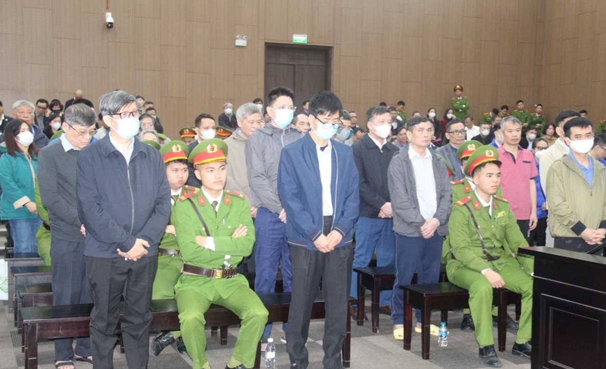 Các bị cáo tại tòa.