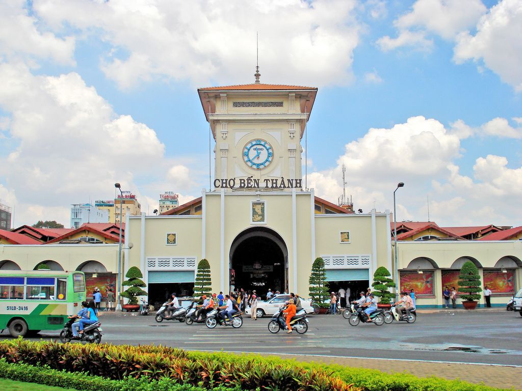 TP.HCM thu hút hơn 1,65 triệu lượt khách tham quan, du lịch trong dịp Tết Dương lịch vừa qua. Ảnh minh hoạ