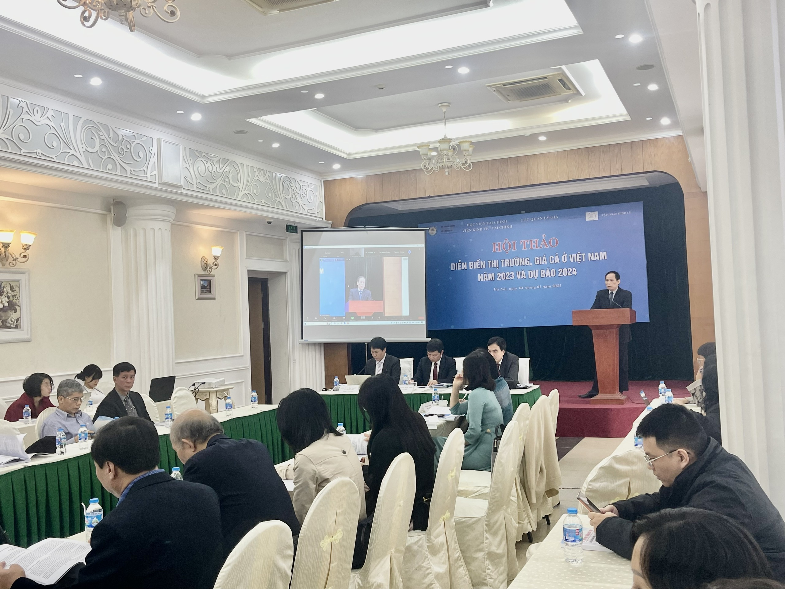 Các chuyên gia tại hội thảo nhìn nhận toàn diện những cơ hội và thách thức đặt ra cho thị trường, giá cả thời gian tới để đưa ra các kịch bản năm 2024.