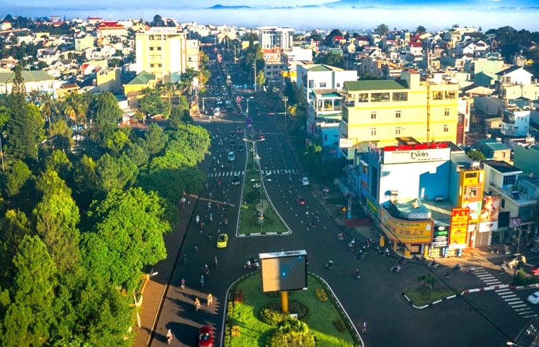Phố núi Pleiku, tỉnh Gia Lai.