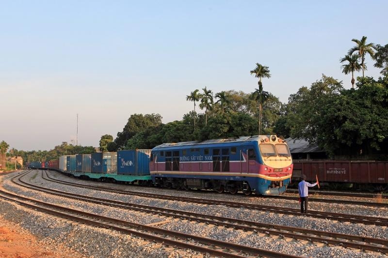 Binh Duong & Tay Ninh to study railway link to Cambodian border