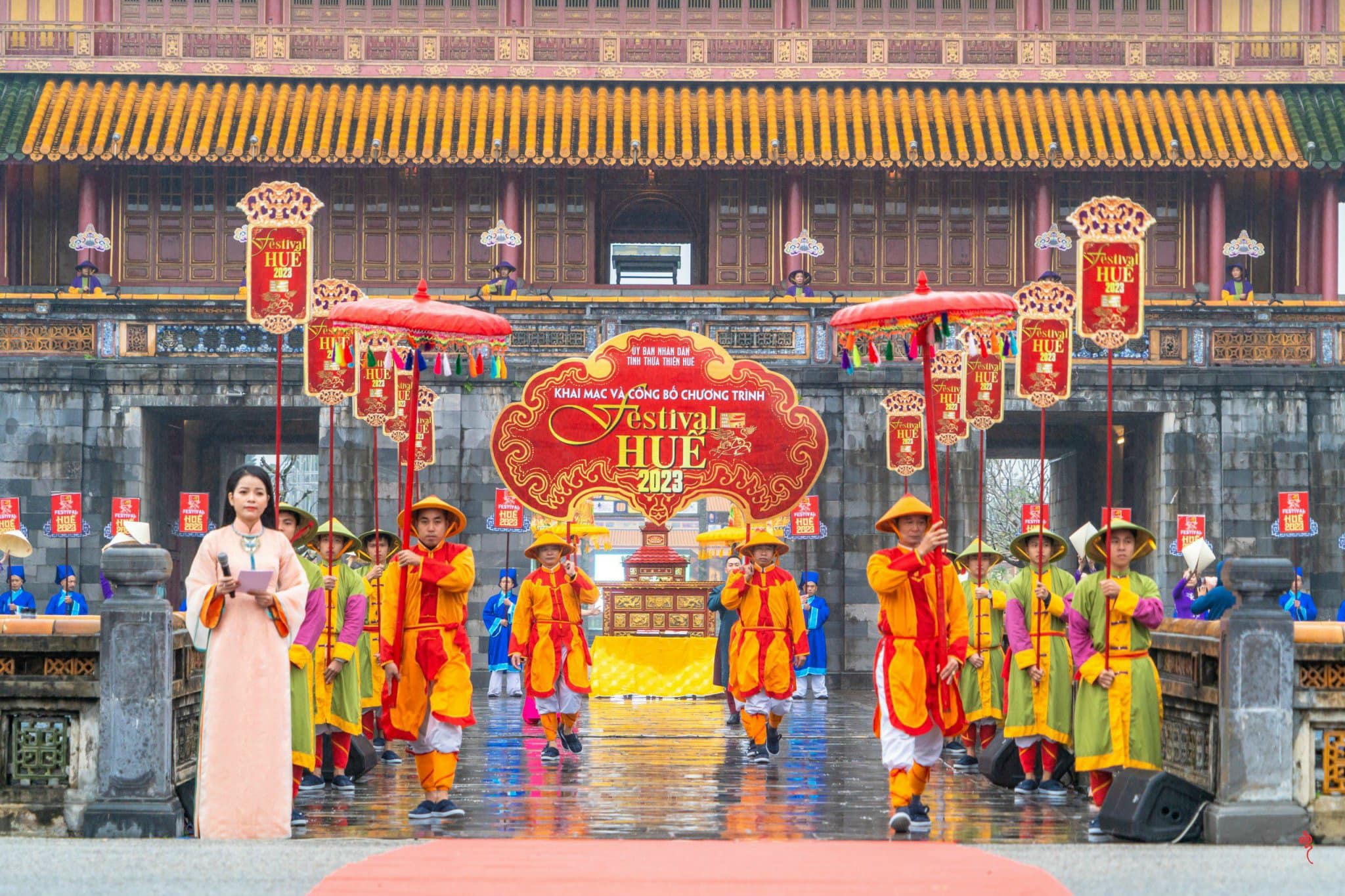 Năm 2023, ng&agrave;nh du lịch tỉnh đ&atilde; đ&oacute;n được 3.175.912 lượt du kh&aacute;ch, tăng 54,4% so với năm 2022.