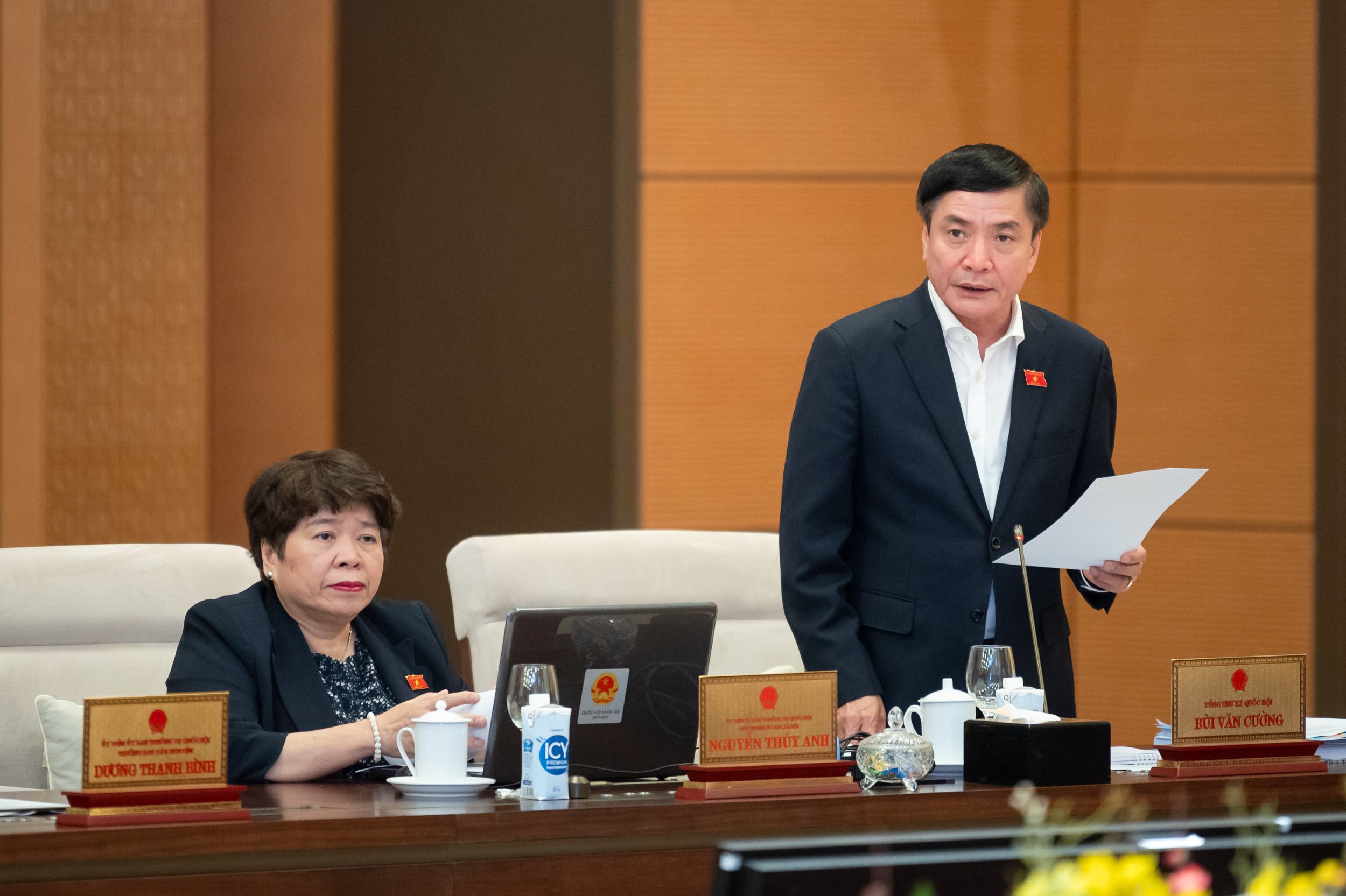 Chủ nhiệm Văn ph&ograve;ng Quốc hội B&ugrave;i Văn Cường tại Phi&ecirc;n họp thứ 28. Ảnh: Quốc hội