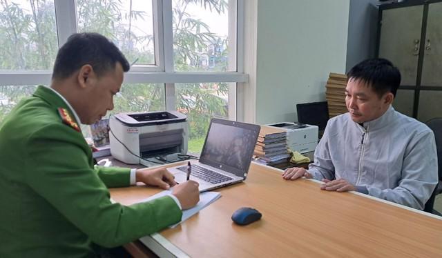 Đối tượng  Lưu Khắc Tùng tại cơ quan điều tra
