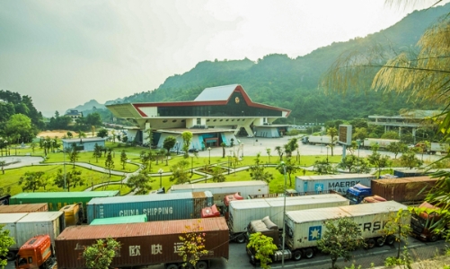 Xuất nhập khẩu Việt – Trung sôi động và thuận lợi dịp đầu năm 