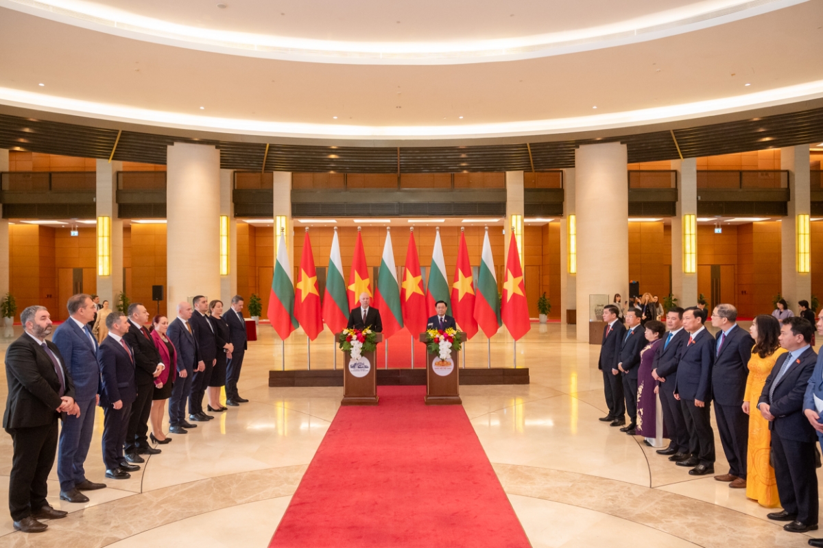 hai Chủ tịch Quốc hội đ&atilde; đồng chủ tr&igrave; họp b&aacute;o quốc tế để th&ocirc;ng tin về kết quả của cuộc hội đ&agrave;m - Ảnh: Quochoi.vn