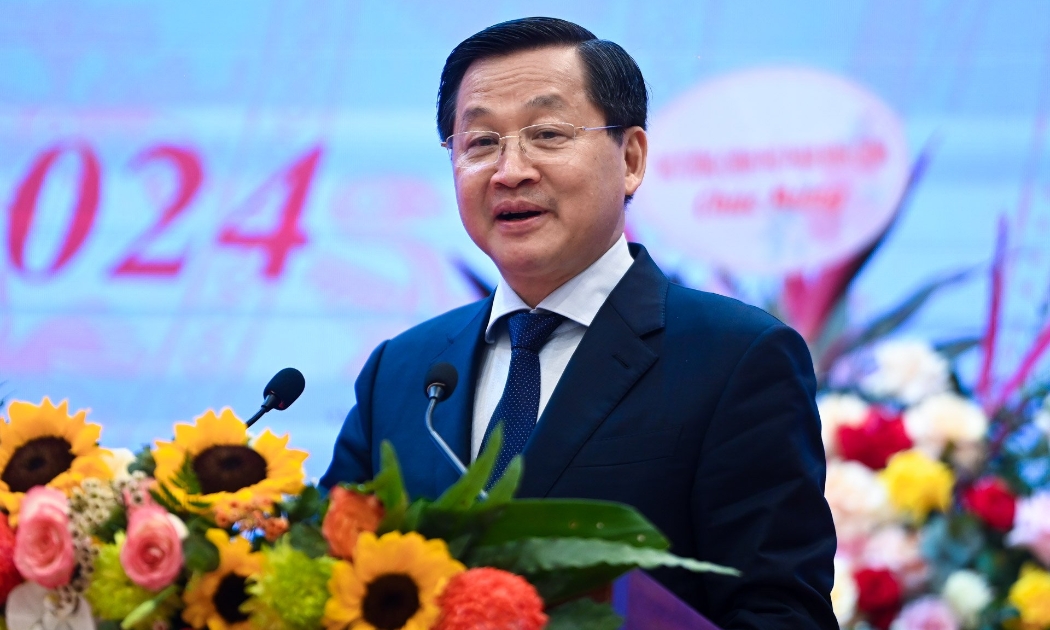 Phó Thủ tướng Chính phủ Lê Minh Khái phát biểu chỉ đạo tại Hội nghị triển khai công tác y tế năm 2024. Ảnh - Tuấn Dũng.