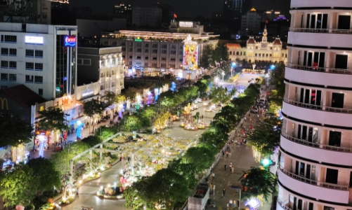 Đến năm 2025, TP.HCM phấn đấu 100% hệ thống chiếu sáng đường phố sử dụng đèn LED 