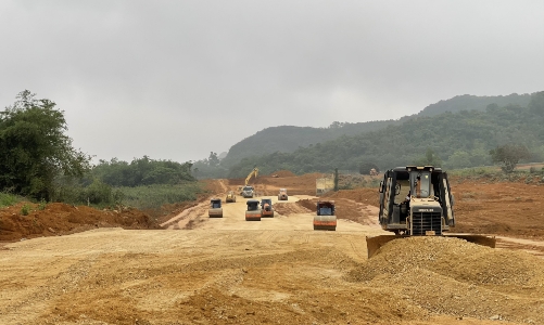 Thủ tướng chỉ đạo gỡ khó về định mức, đơn giá, vật liệu xây dựng công trình giao thông trọng điểm