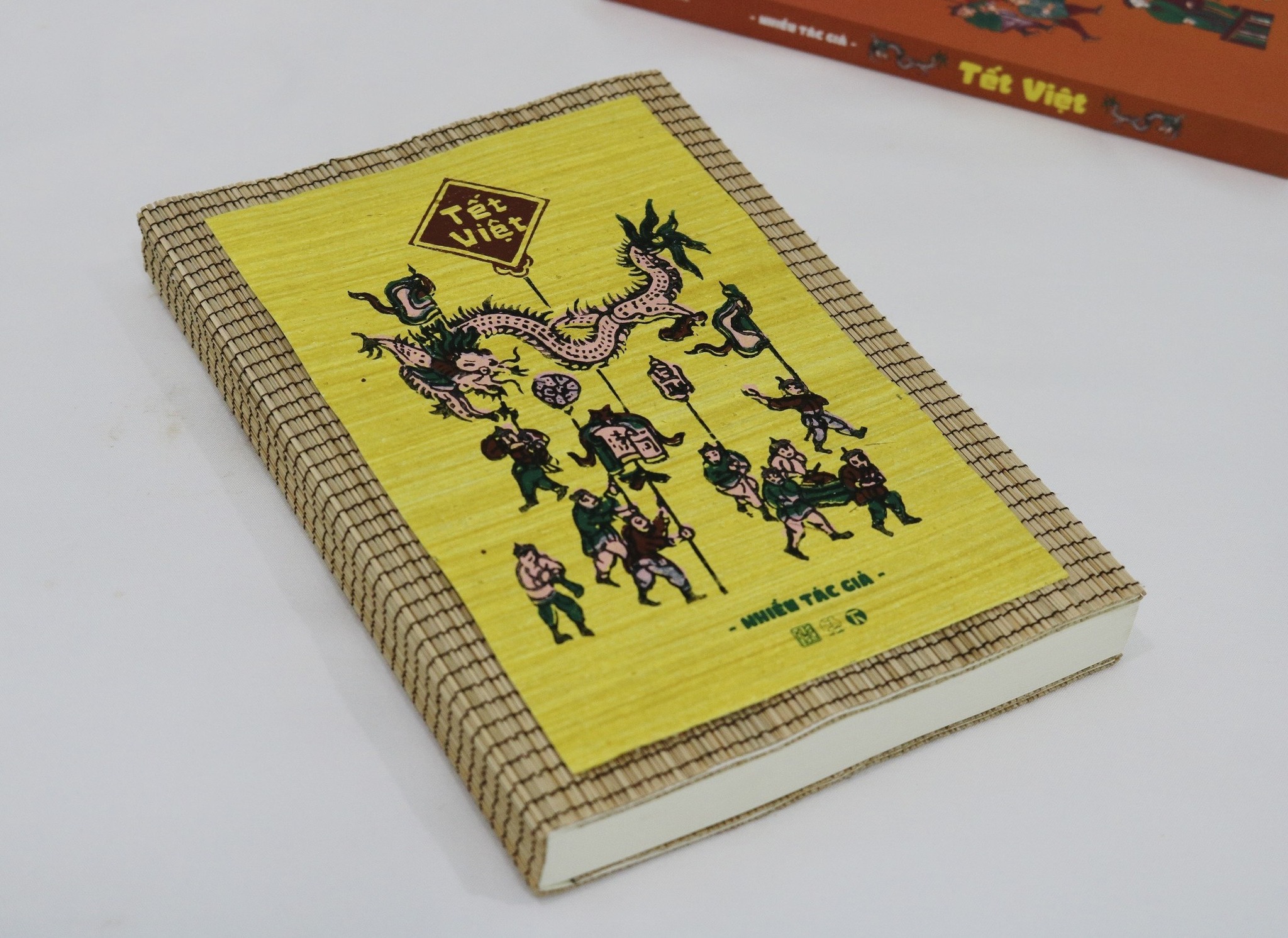 Tết Việt (Thái Hà Books).