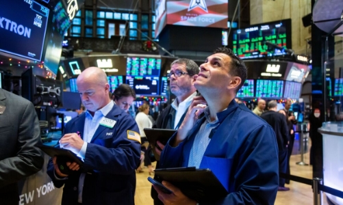 Chứng khoán Mỹ tăng điểm trước báo cáo CPI, dầu tụt giá vì lượng tồn kho tăng