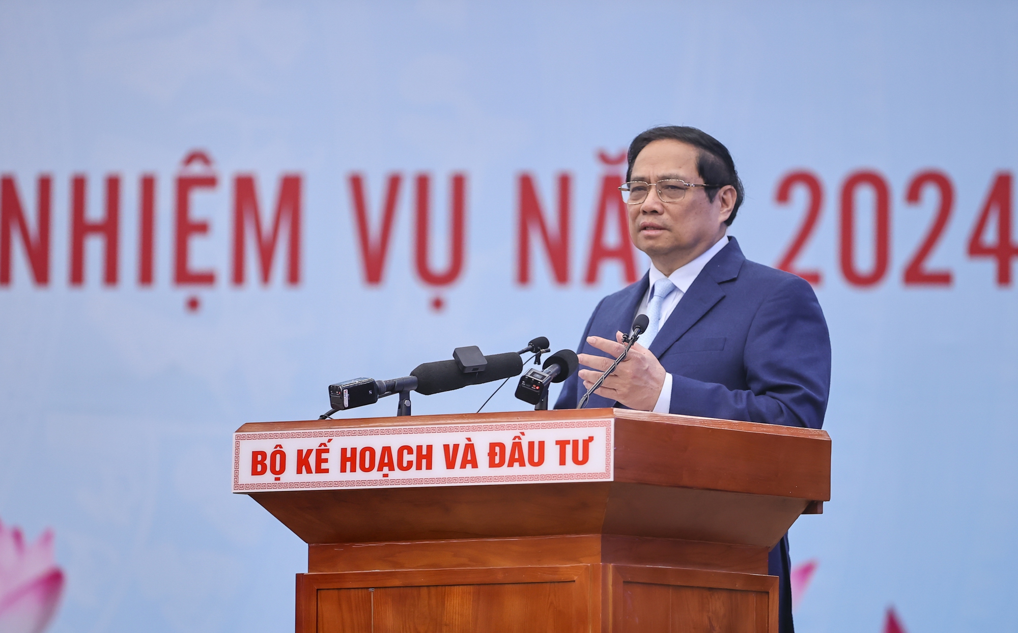 Thủ tướng Phạm Minh Chính kỳ vọng Bộ Kế hoạch và Đầu tư tiếp tục vượt qua chính mình để làm tốt hơn nữa công tác tham mưu chiến lược phát triển cho đất nước - Ảnh: VGP.