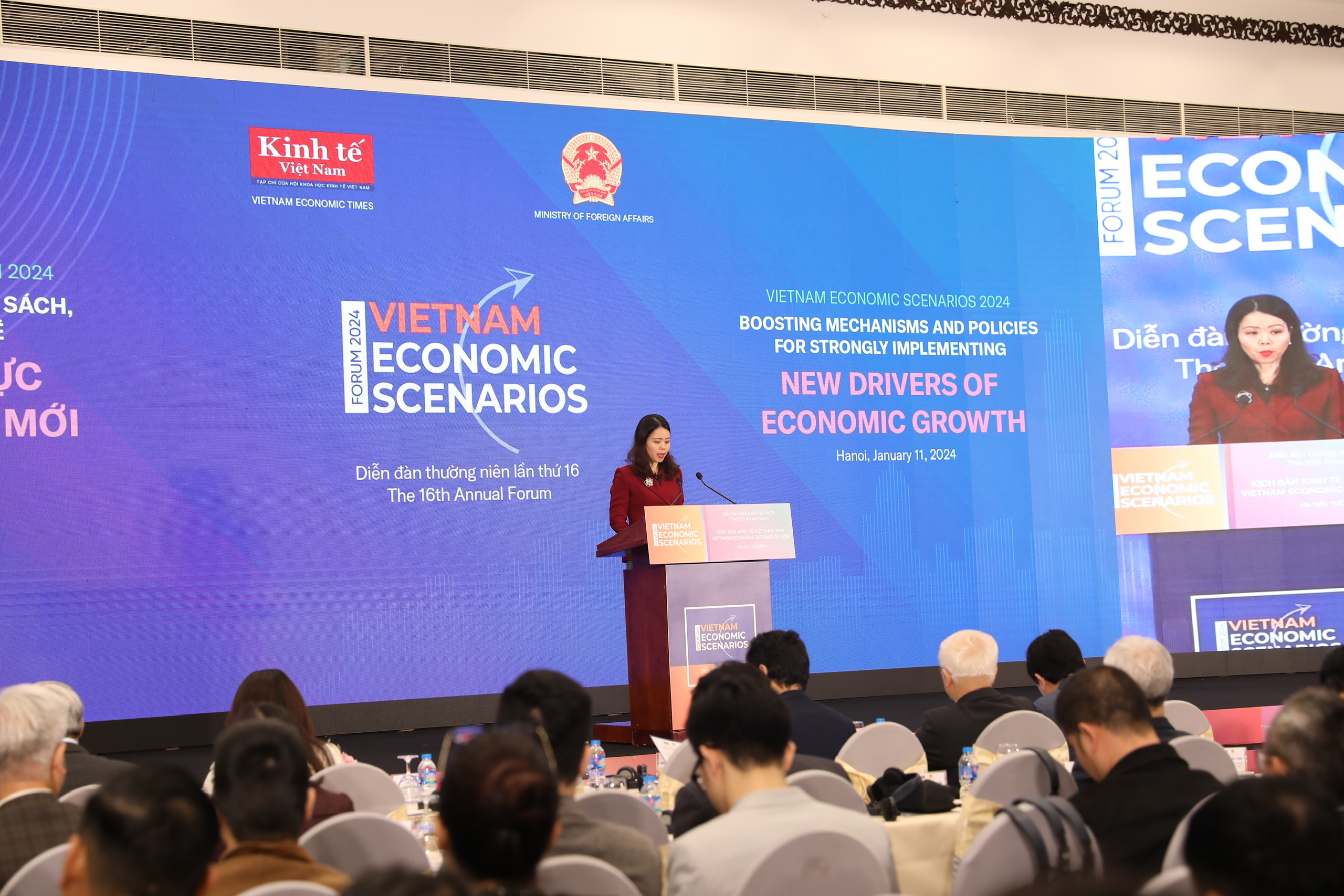 Tại diễn đ&agrave;n, c&aacute;c ban, bộ, ng&agrave;nh, địa phương, doanh nghiệp, c&aacute;c chuy&ecirc;n gia kinh tế sẽ c&ugrave;ng thảo luận, khuyến nghị, &ldquo;hi&ecirc;́n k&ecirc;́&rdquo; để Việt Nam tăng tốc năm 2024 - Ảnh: Chu Xu&acirc;n Khoa.