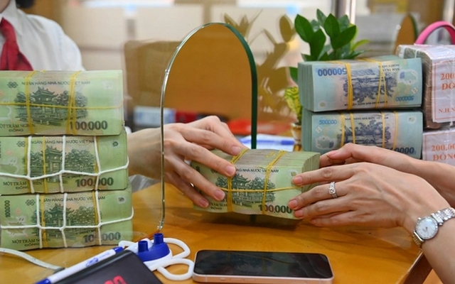 Banking deposits hit record $562bln in 2023