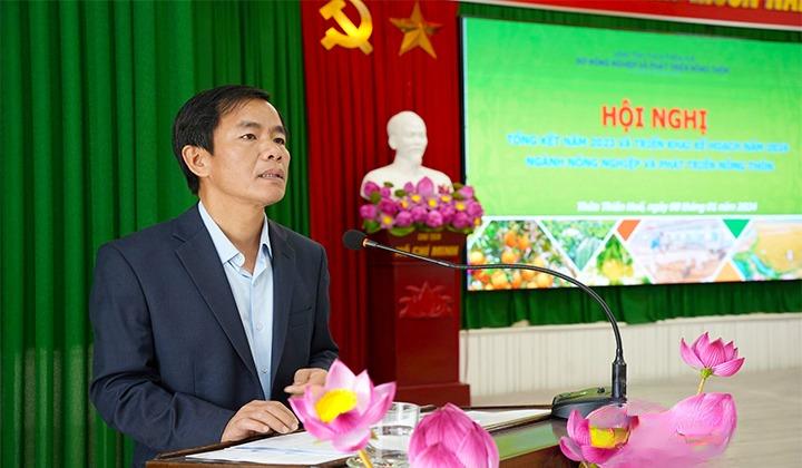Chủ tịch UBND tỉnh Thừa Thiên Huế Nguyễn Văn Phương phát biểu tại hội nghị